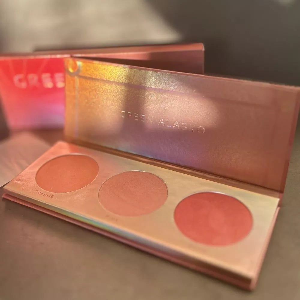 Green Alaska Rouge Blush Palette – Three Colors